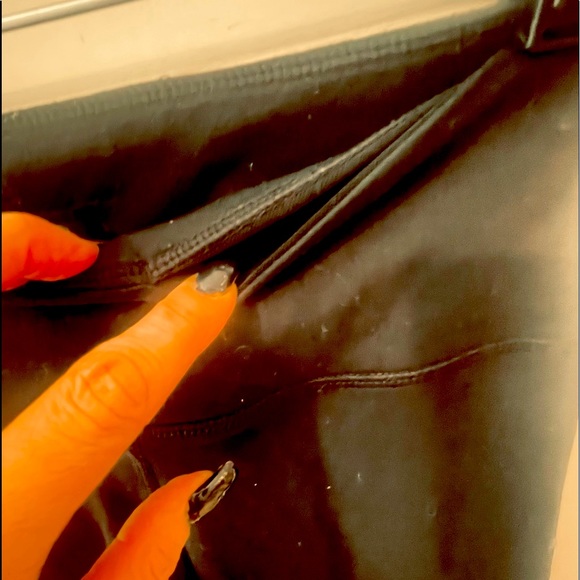 Spiritual Gangster Black leggings. Inside pocket. - Picture 12 of 13